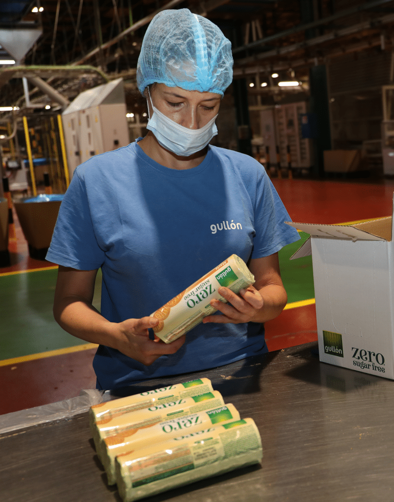 trabajadora en fábrica 3
